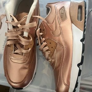 Nike Airmax Rose Gold